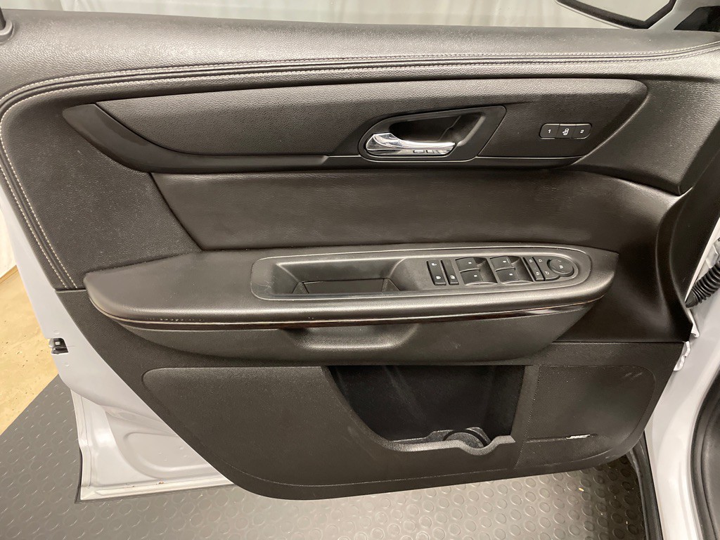 2016 Chevrolet Traverse Image 11