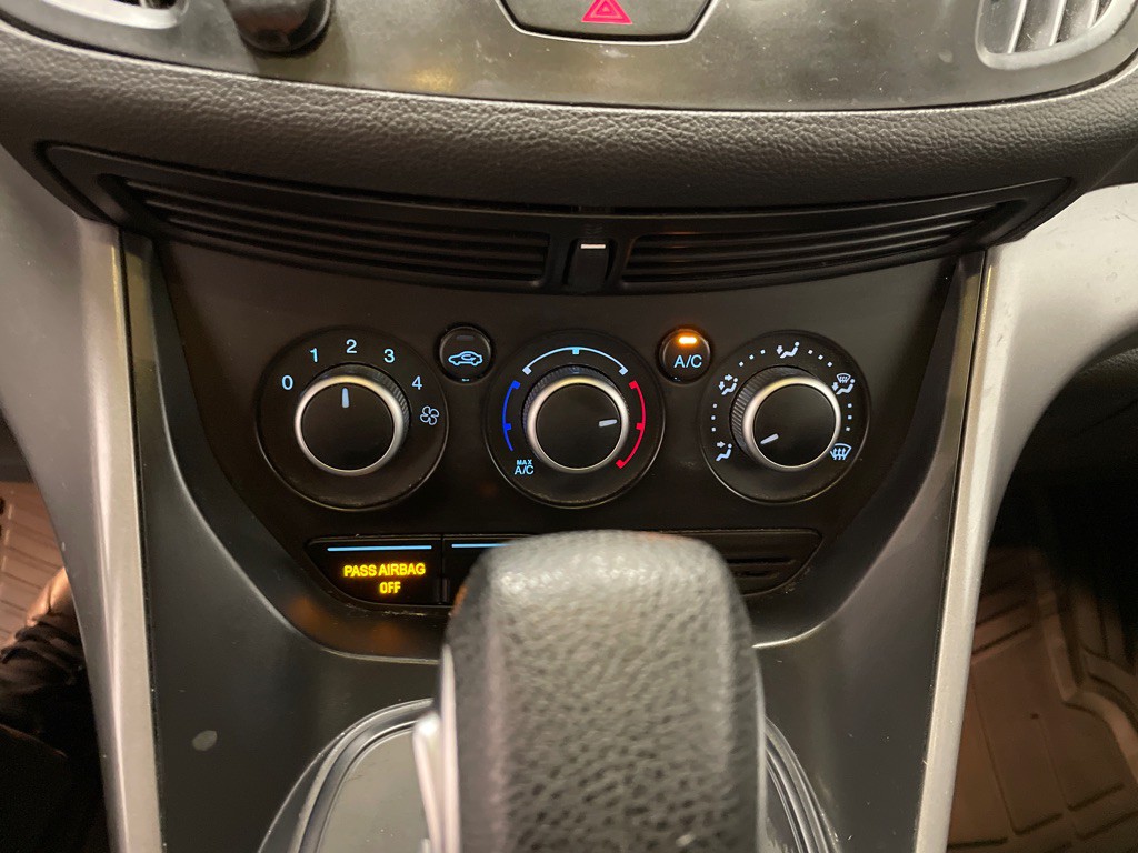 2016 Ford Escape Image 30