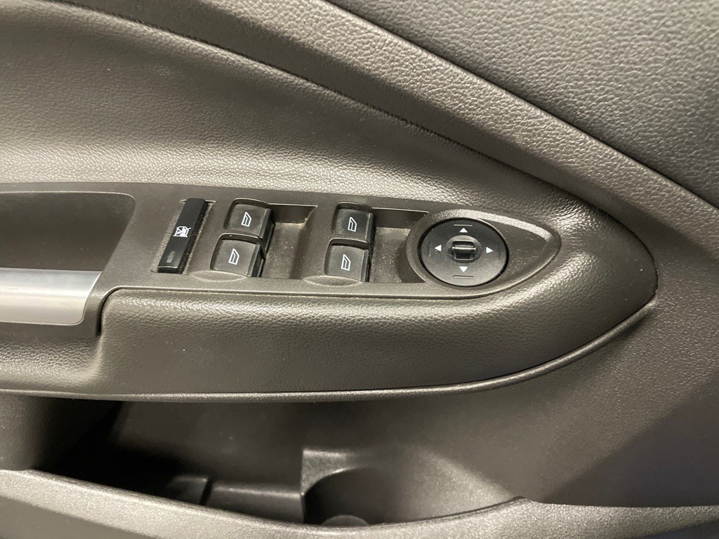 2016 Ford Escape Image 35