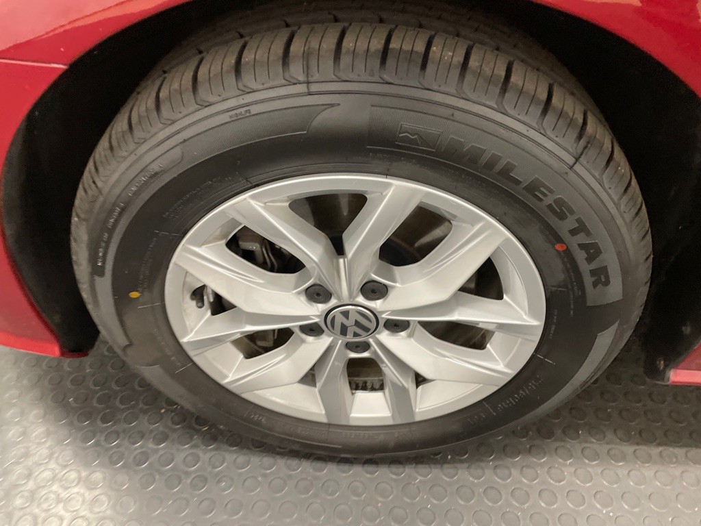 2017 Volkswagen Passat Image 7