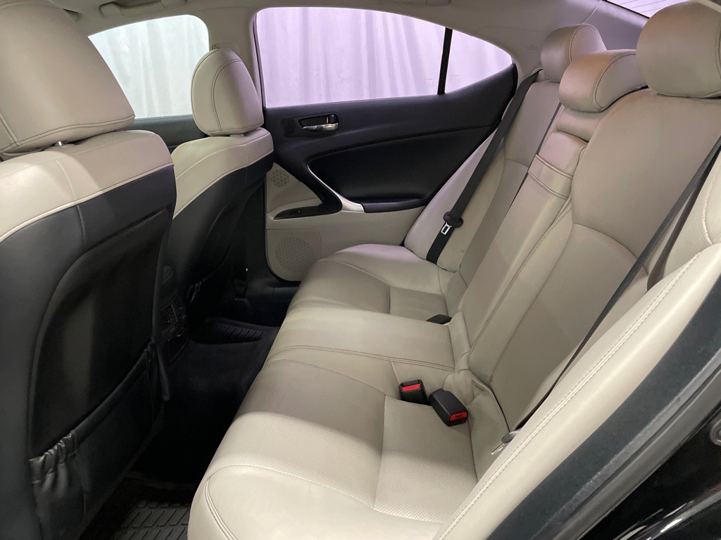 2012 Lexus IS 250 Image 12