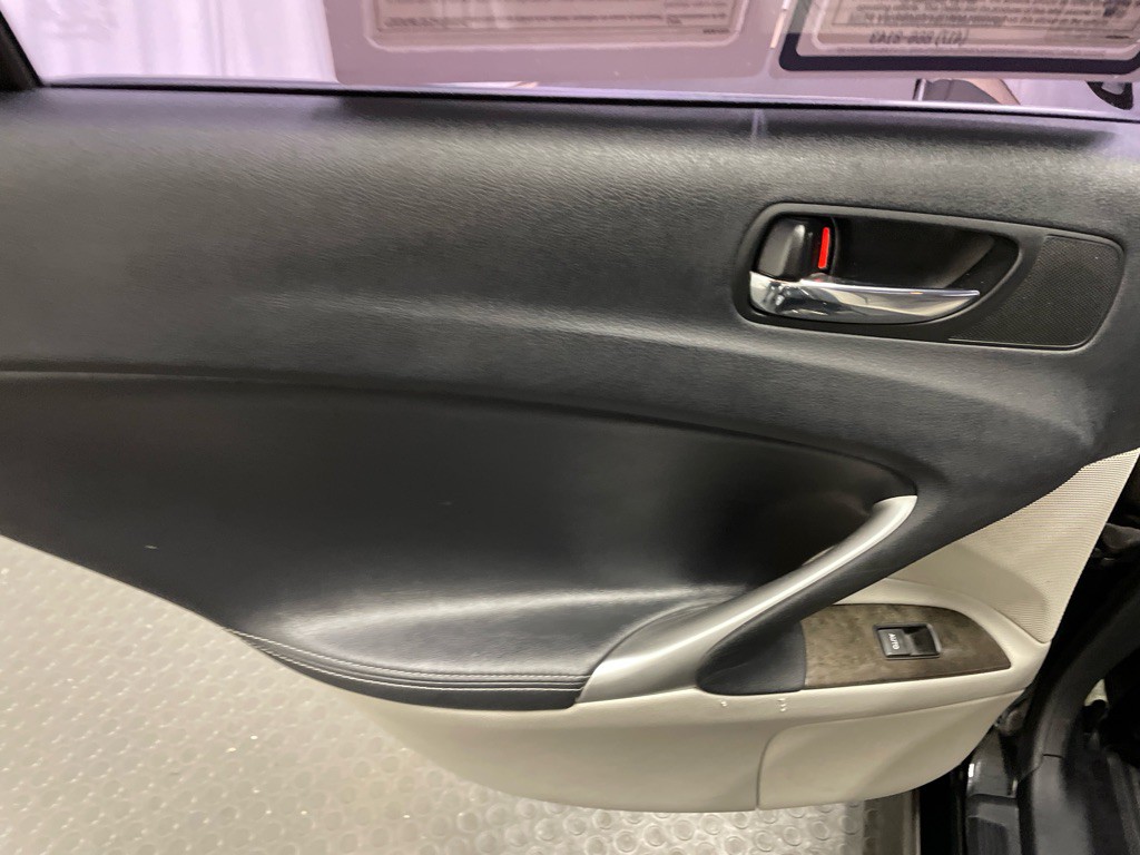 2012 Lexus IS 250 Image 15