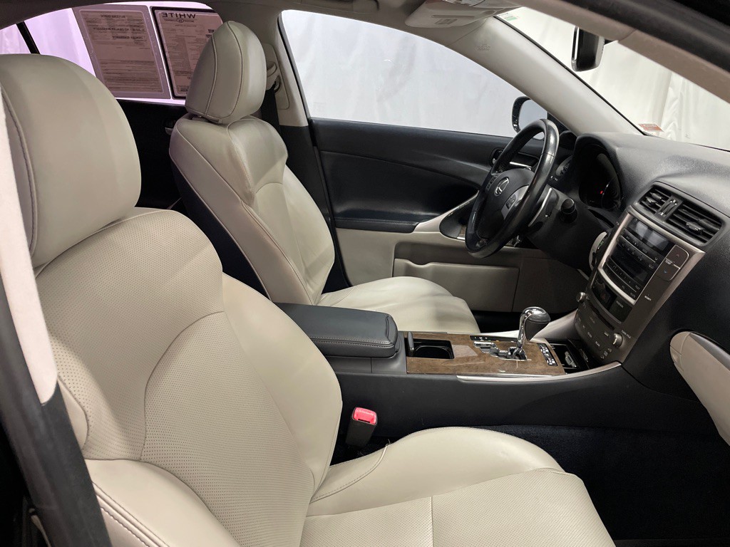 2012 Lexus IS 250 Image 16