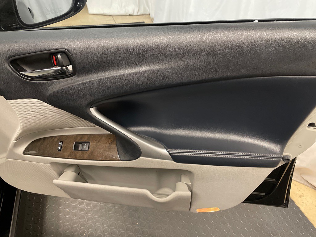 2012 Lexus IS 250 Image 19