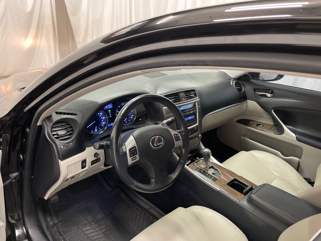 2012 Lexus IS 250 Image 33