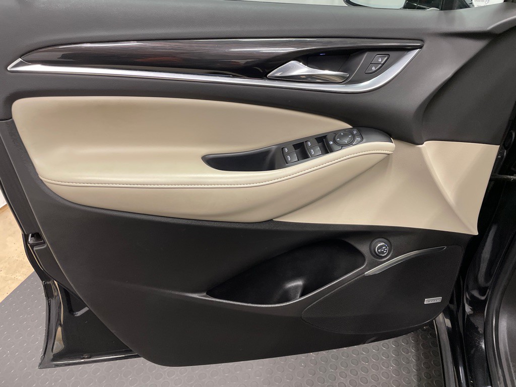 2021 Buick Enclave Image 11