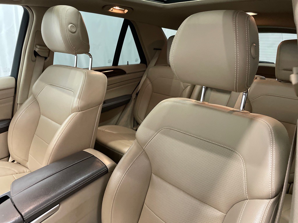 2013 Mercedes-Benz M-Class Image 9