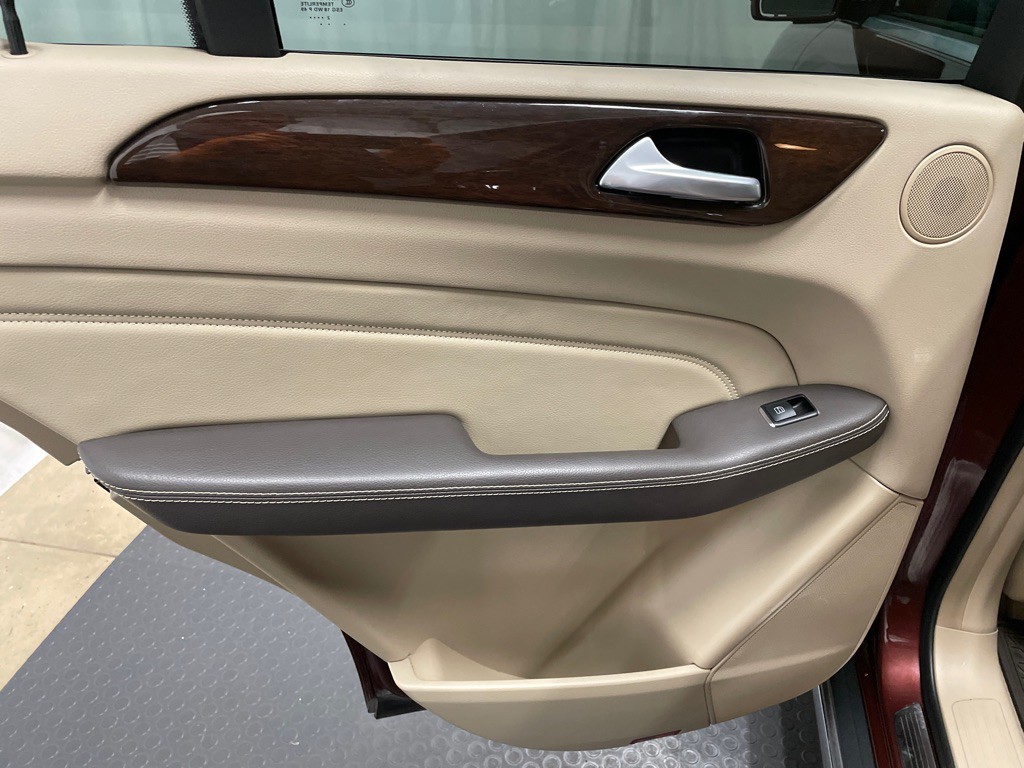 2013 Mercedes-Benz M-Class Image 15