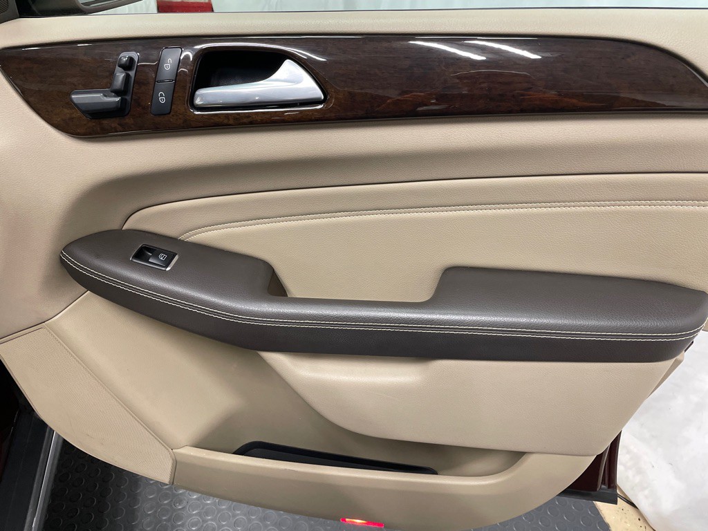 2013 Mercedes-Benz M-Class Image 19