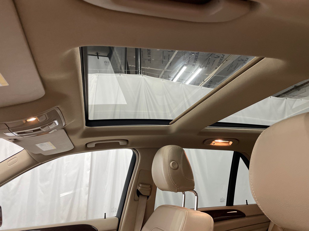 2013 Mercedes-Benz M-Class Image 37