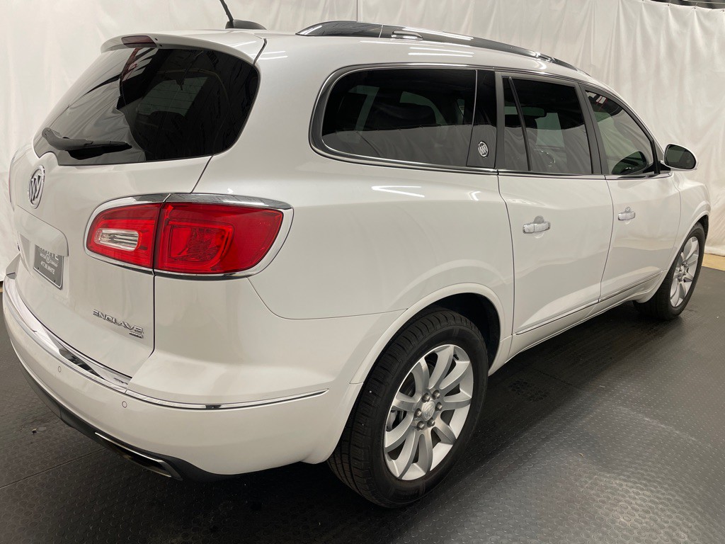 2017 Buick Enclave Image 4