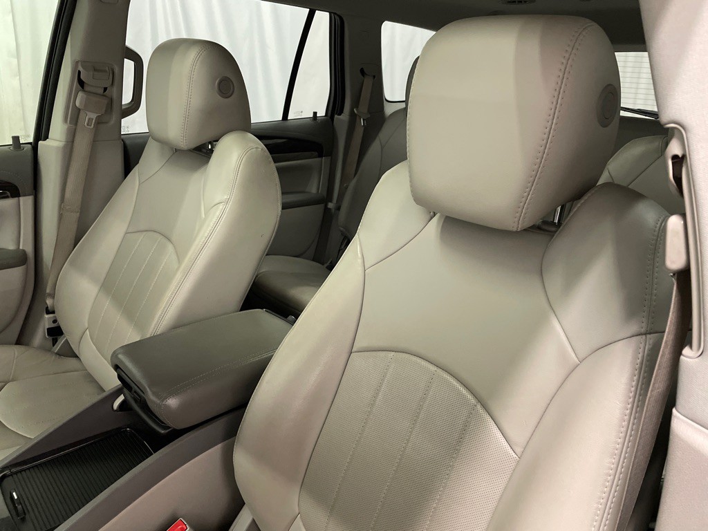 2017 Buick Enclave Image 9