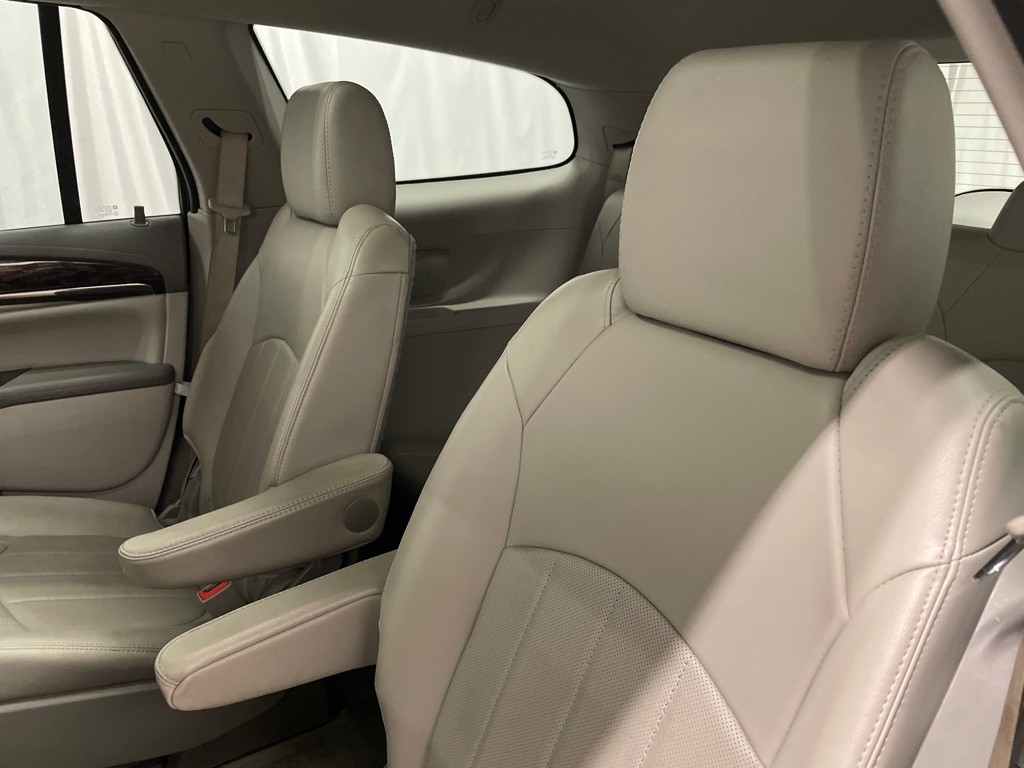 2017 Buick Enclave Image 13