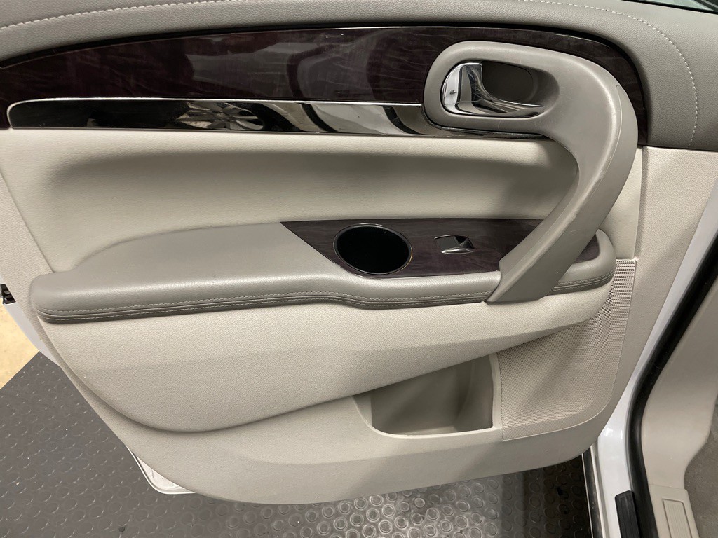 2017 Buick Enclave Image 15