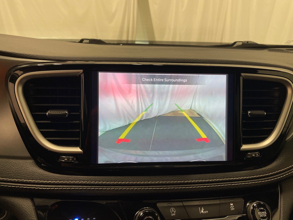 2022 Chrysler Pacifica Image 26