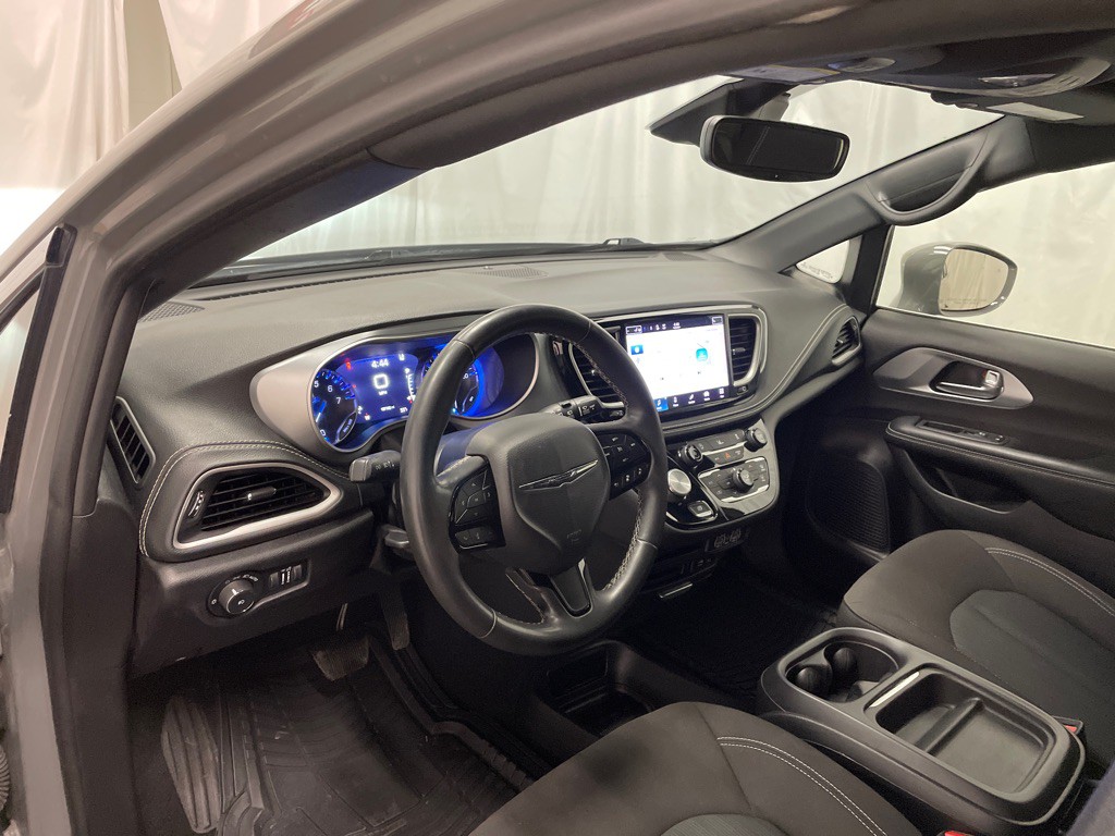 2022 Chrysler Pacifica Image 34