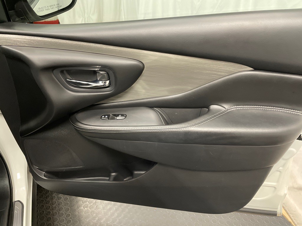 2017 Nissan Murano Image 19