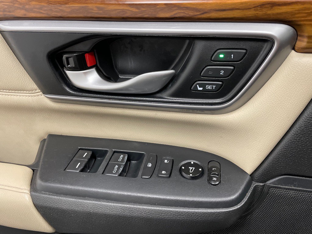 2017 Honda CR-V Image 32