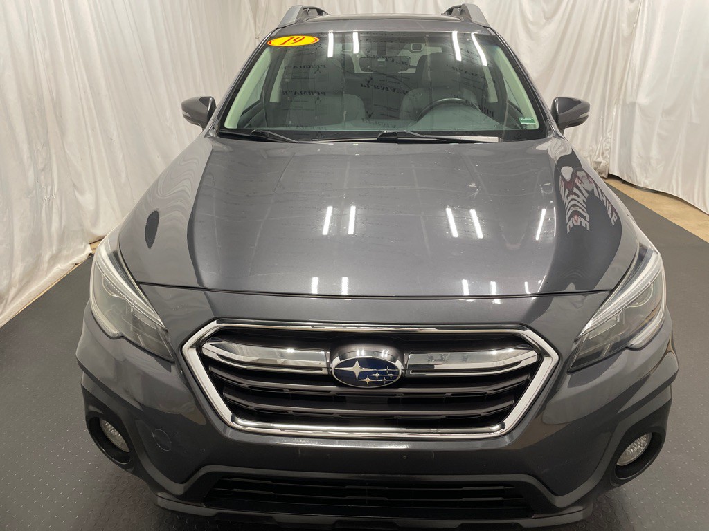 2019 Subaru Outback Image 2