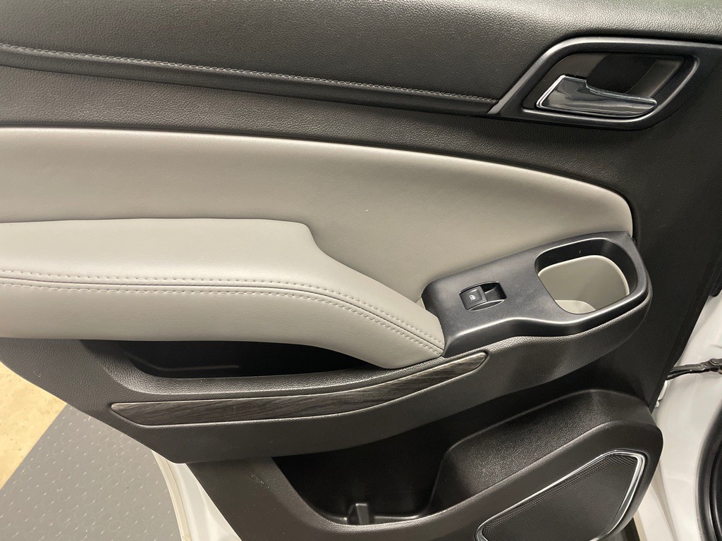 2017 Chevrolet Tahoe Image 16