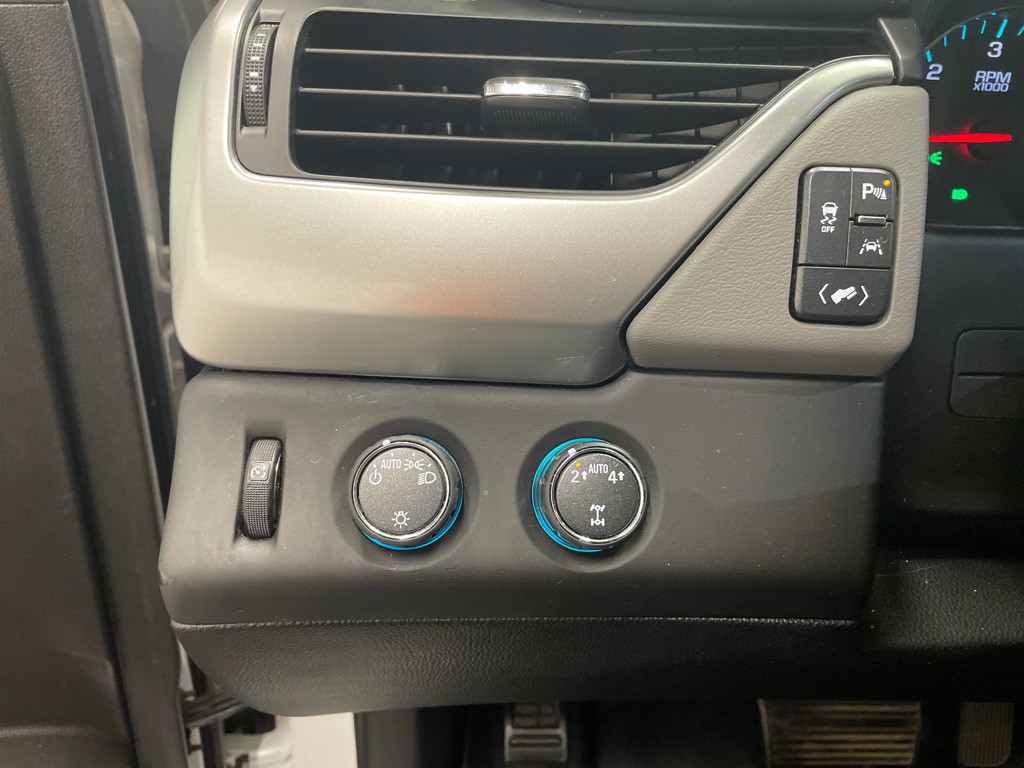 2017 Chevrolet Tahoe Image 34