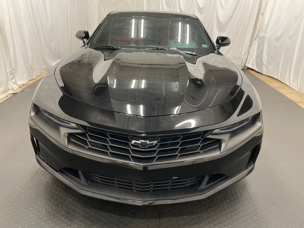 2021 Chevrolet Camaro Image 2
