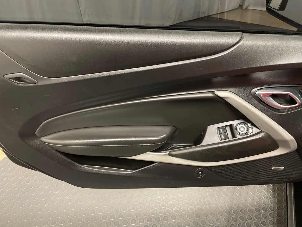 2021 Chevrolet Camaro Image 11