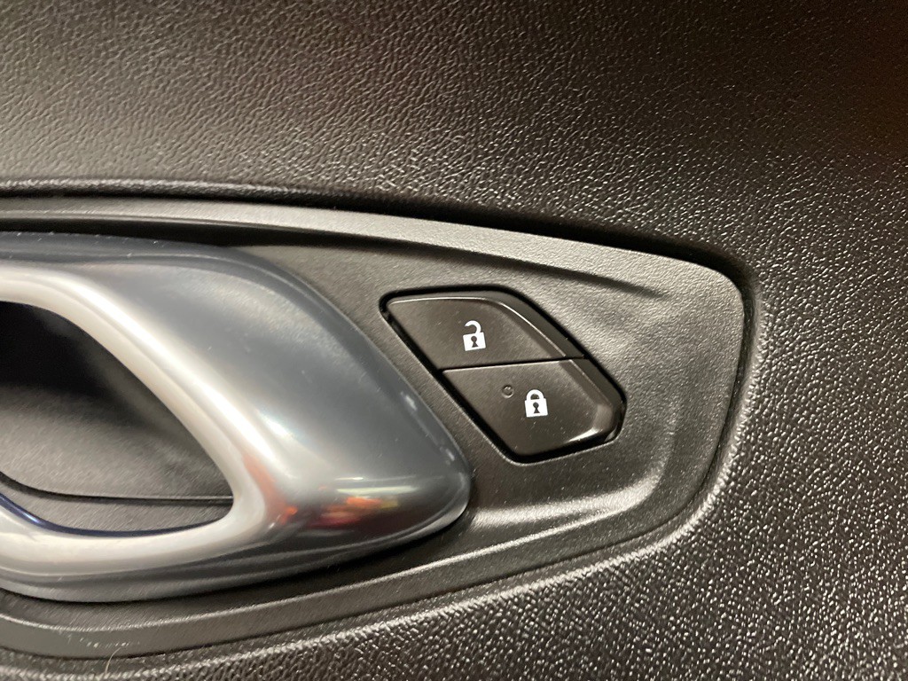 2021 Chevrolet Camaro Image 26