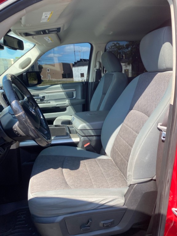 2014 RAM 1500 Image 9