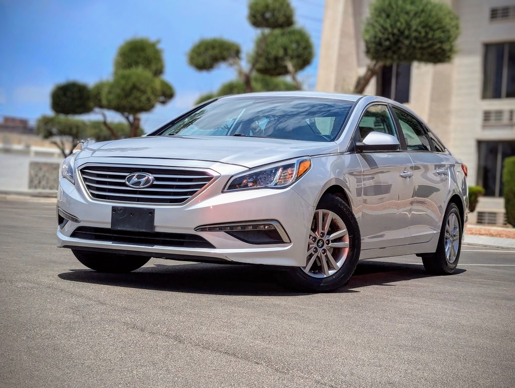 2015 Hyundai Sonata Image 1