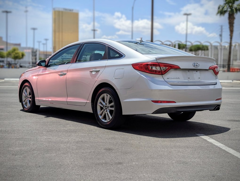 2015 Hyundai Sonata Image 4