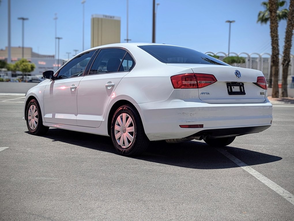 2015 Volkswagen Jetta Image 4