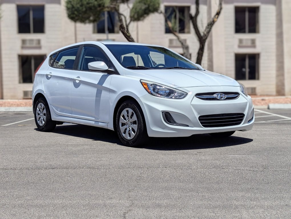 2017 Hyundai Accent Image 2