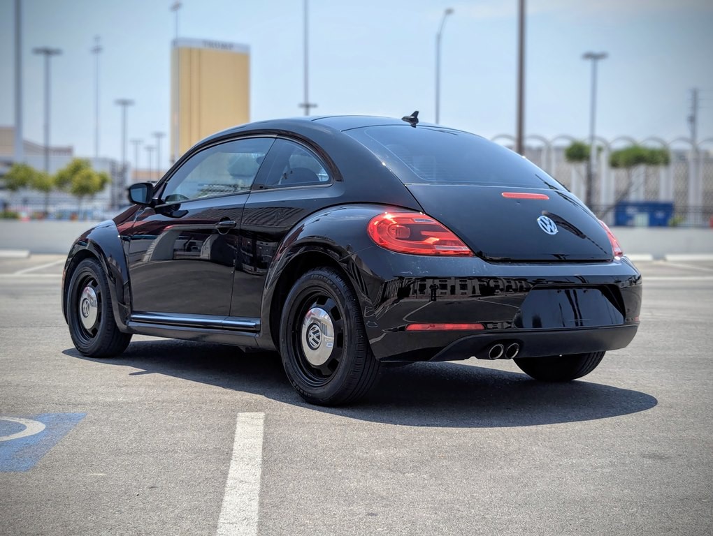 2015 Volkswagen Beetle Image 3