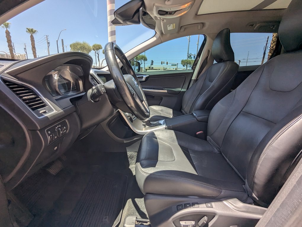 2016 Volvo XC60 Image 8