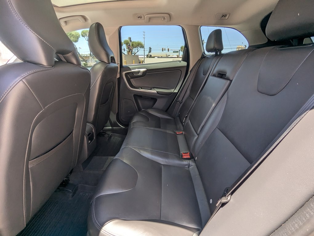 2016 Volvo XC60 Image 9