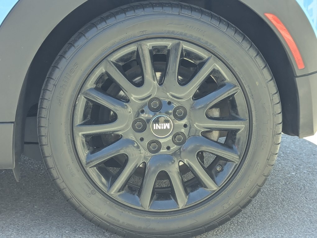 2015 MINI Cooper Image 10