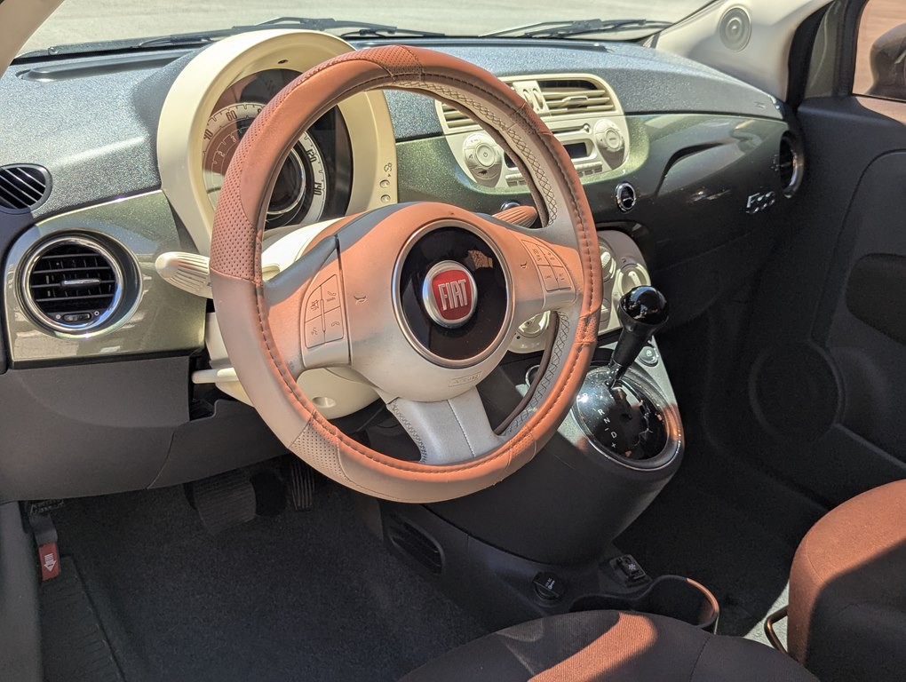 2015 FIAT 500 Image 7