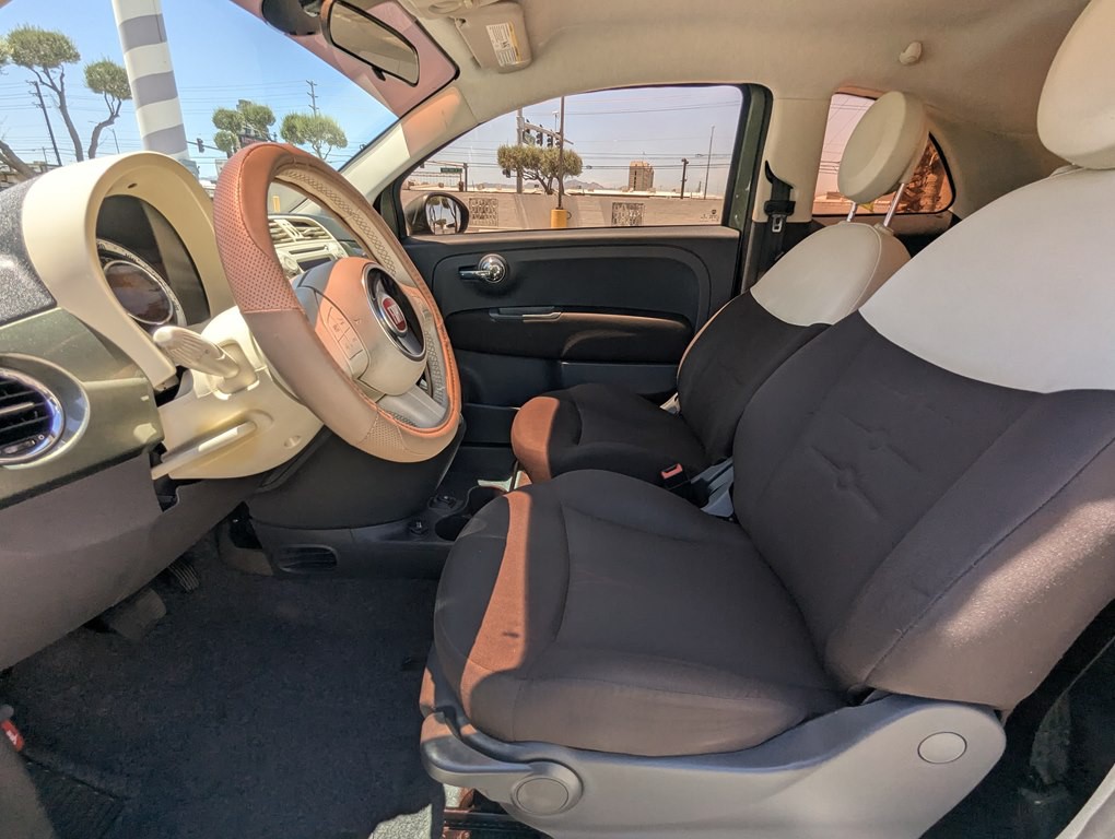 2015 FIAT 500 Image 8