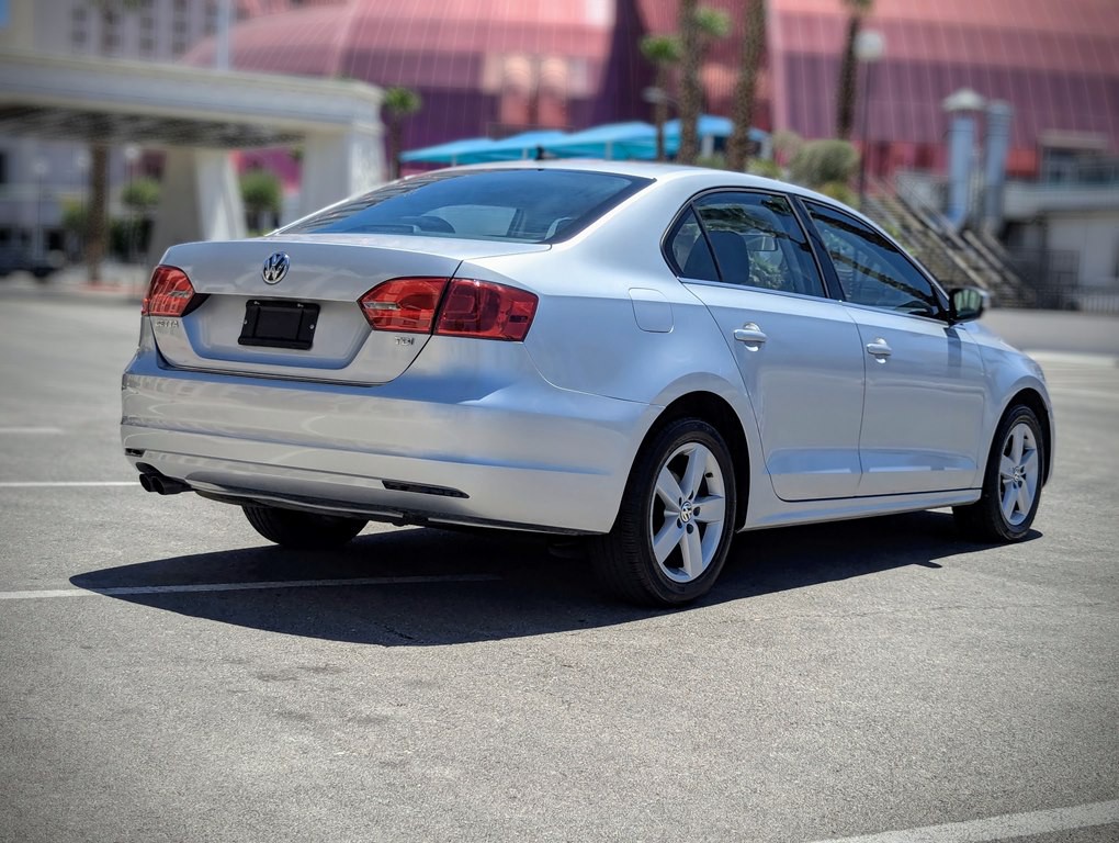 2013 Volkswagen Jetta Image 3