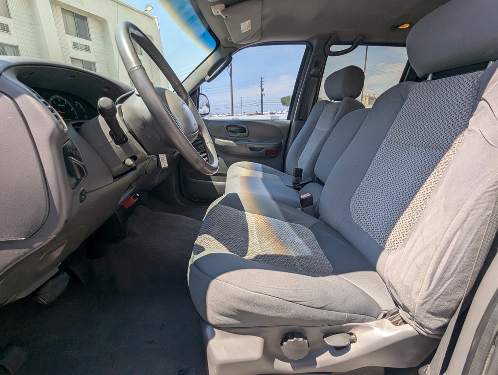 2003 Ford F-150 Image 8