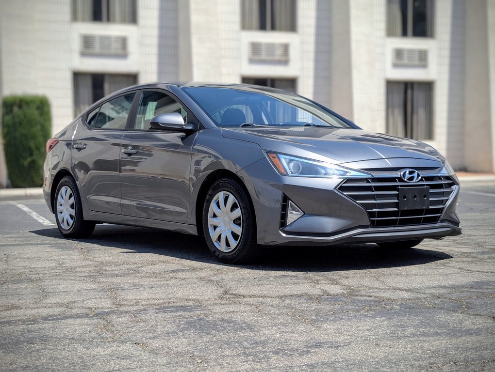 2019 Hyundai Elantra Image 2