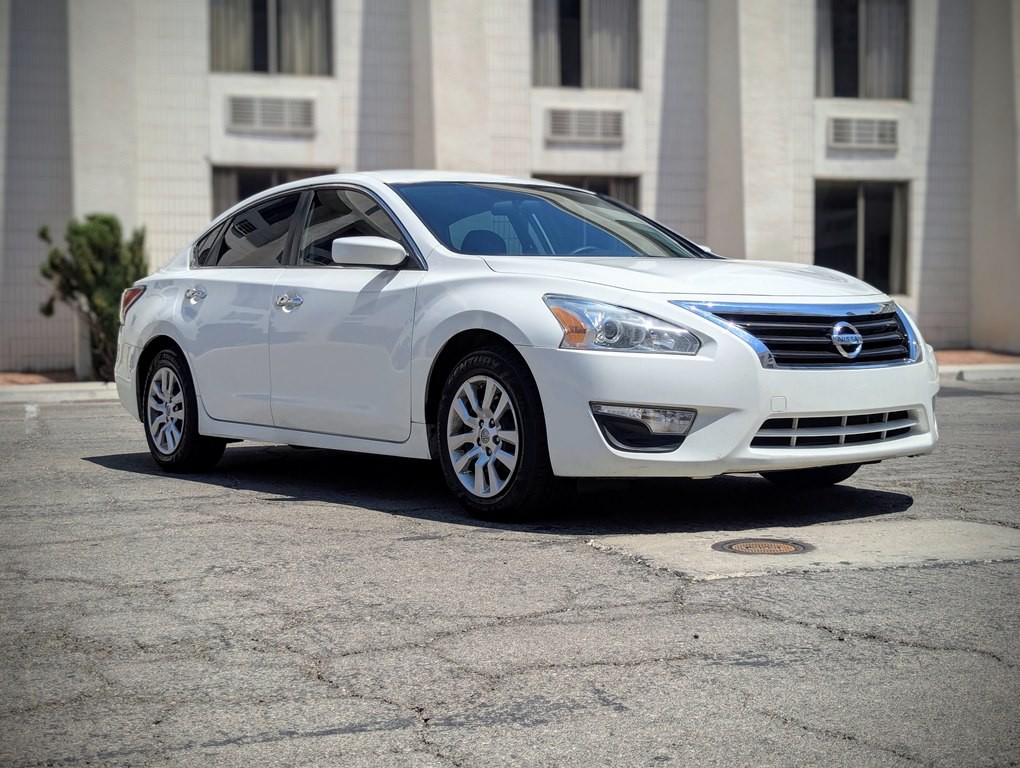 2015 Nissan Altima Image 2