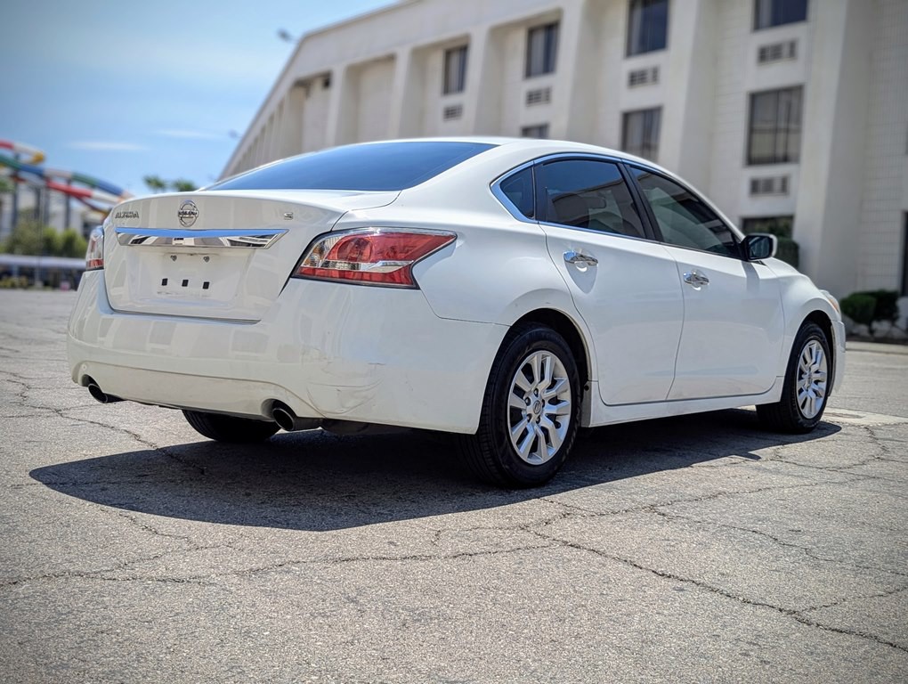2015 Nissan Altima Image 3