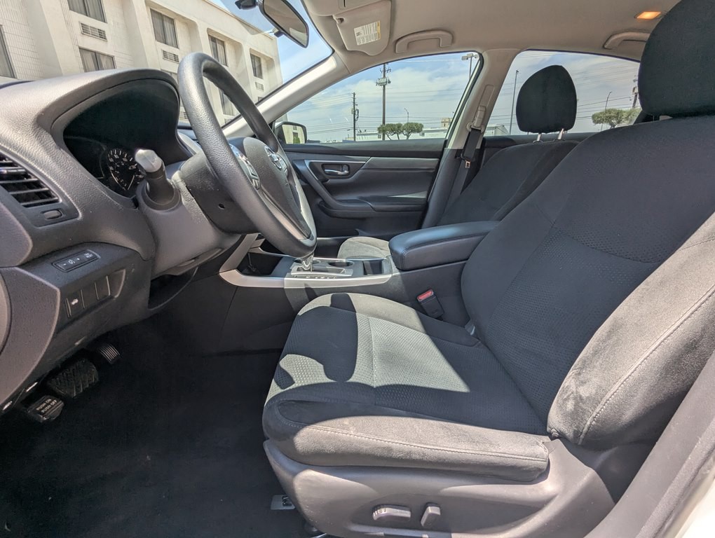 2015 Nissan Altima Image 8