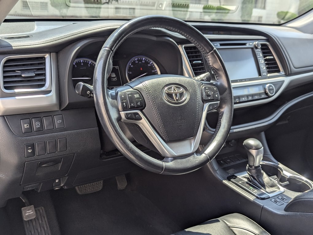 2018 Toyota Highlander Image 6