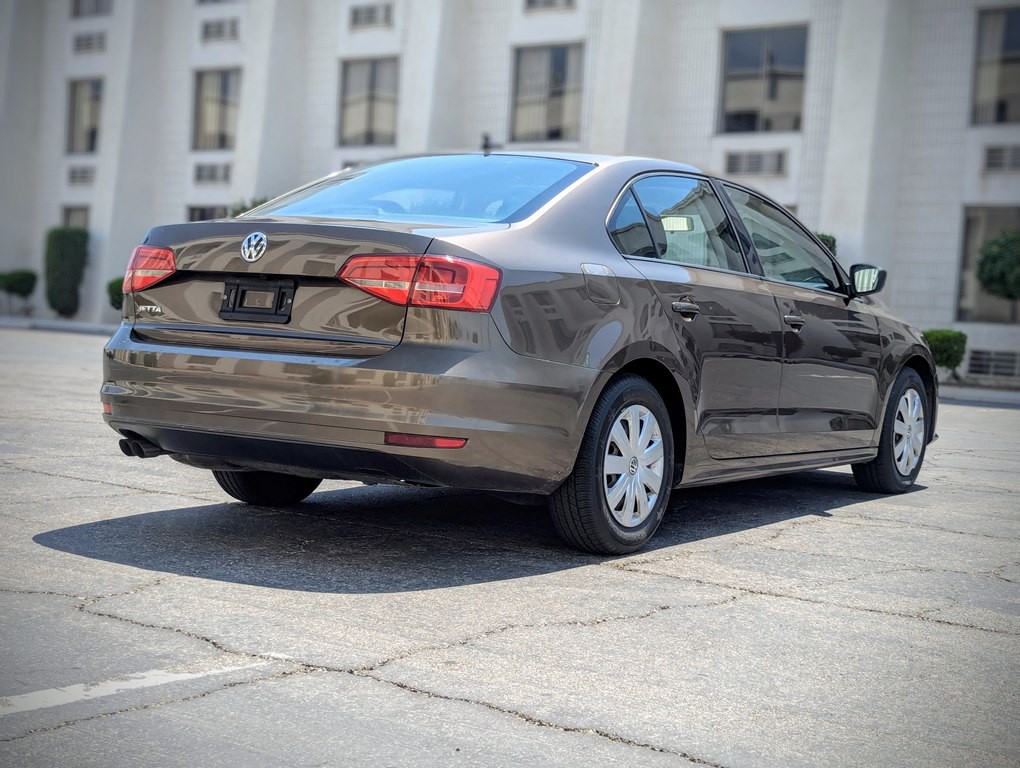 2015 Volkswagen Jetta Image 3