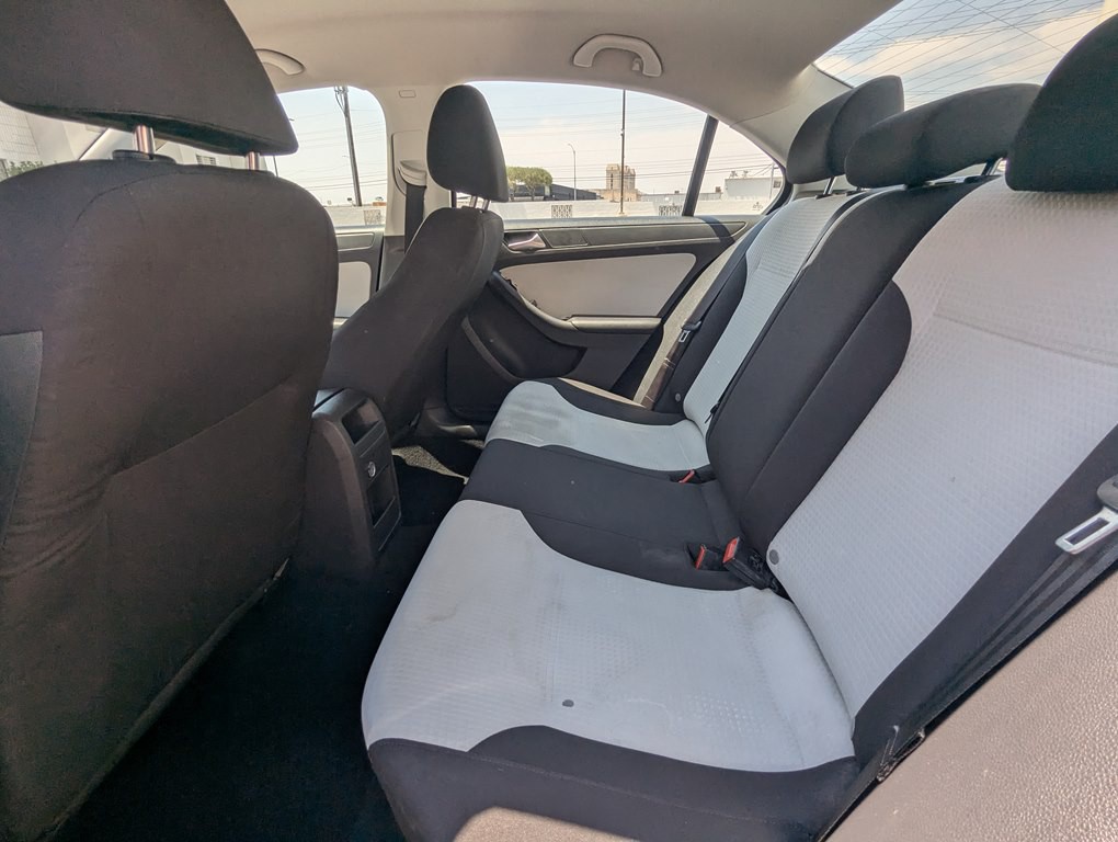 2015 Volkswagen Jetta Image 9
