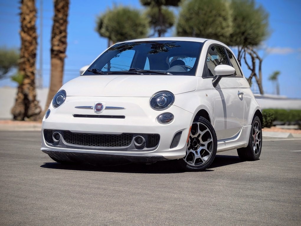 2015 FIAT 500 Image 1