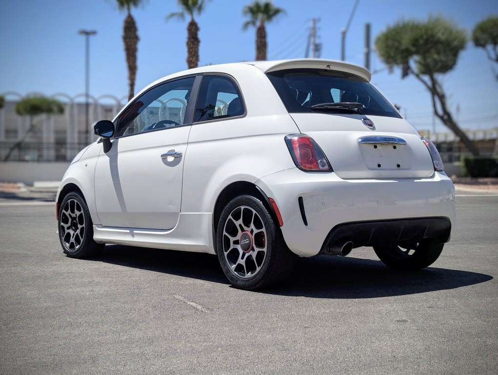 2015 FIAT 500 Image 4